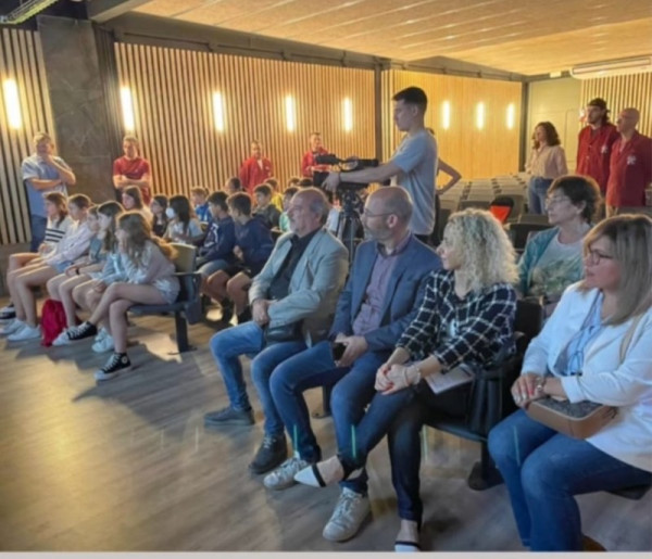 El Gremi de la Fusta i l'Institut Escola Industrial apropen l'ofici de fuster a alumnes de primària